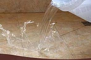 东阿漏水维修 免砸砖防水材料该如何施工